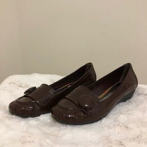 Gianni Bini brown flats